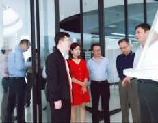广东省工业和信息化局莅临开云在线登录入口官网-开云(中国)调研制造业创新中心建设情况